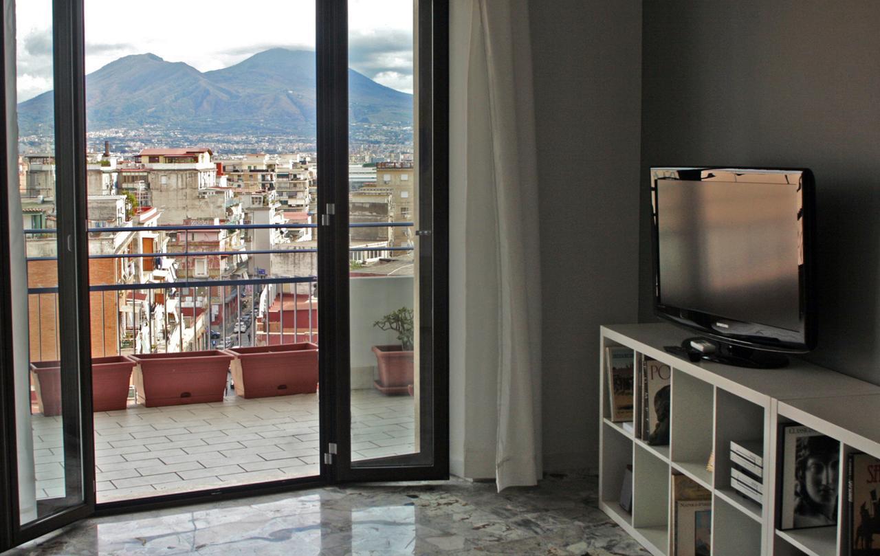 La Bella * Naples
