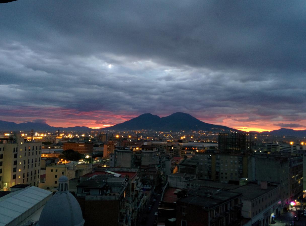 La Bella * Naples